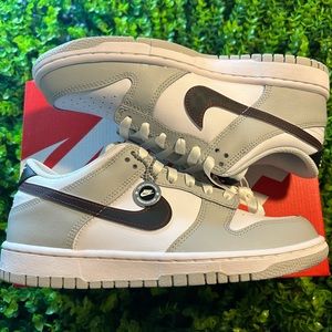 Nike Dunk Low Lottery Grade School Size 7